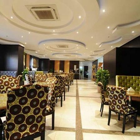 Rose Garden Hotel Рияд Екстериор снимка