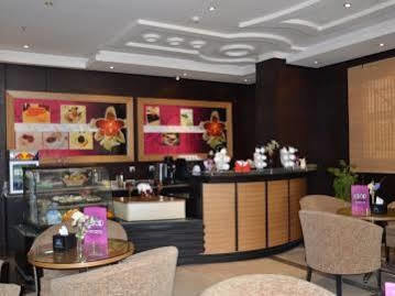 Rose Garden Hotel Рияд Екстериор снимка